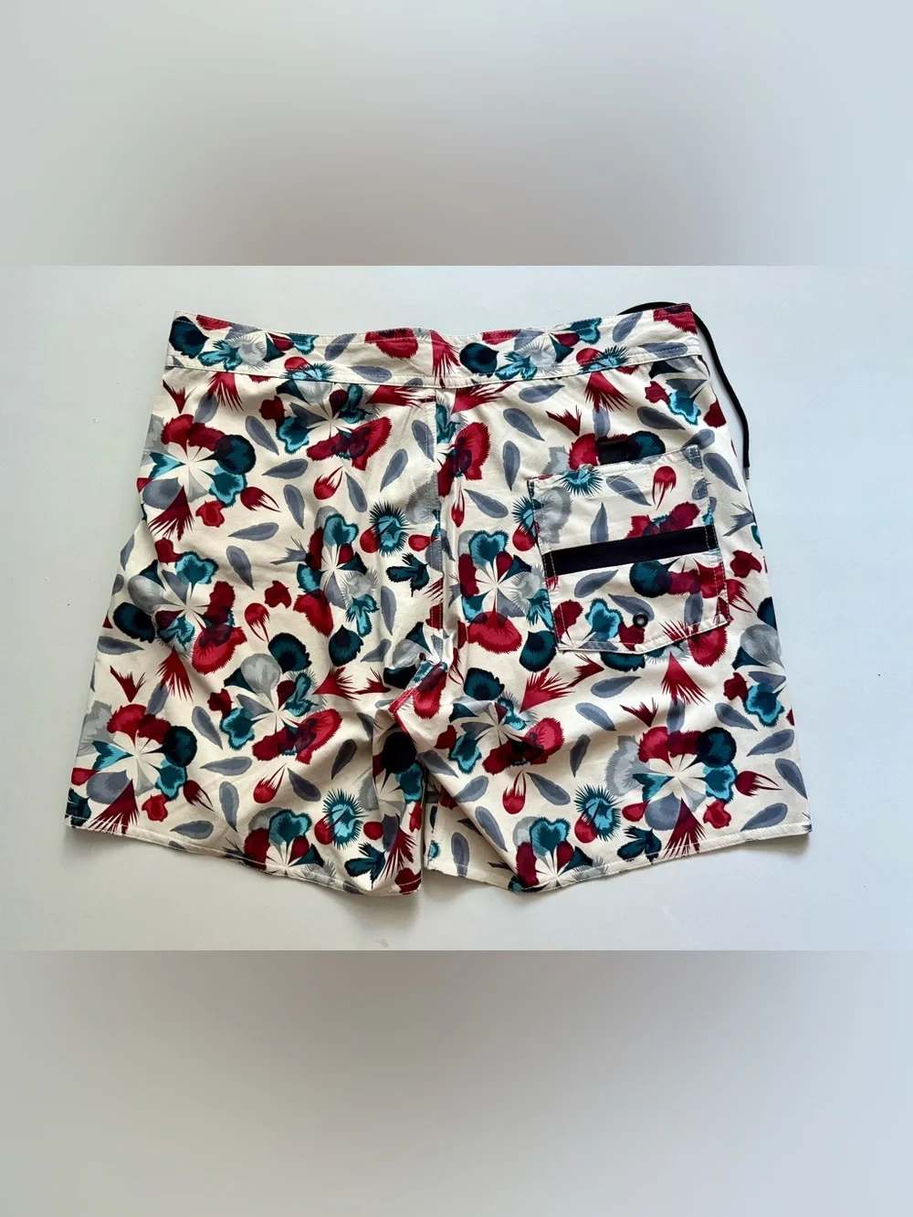 Saturday NYC board shorts size 32